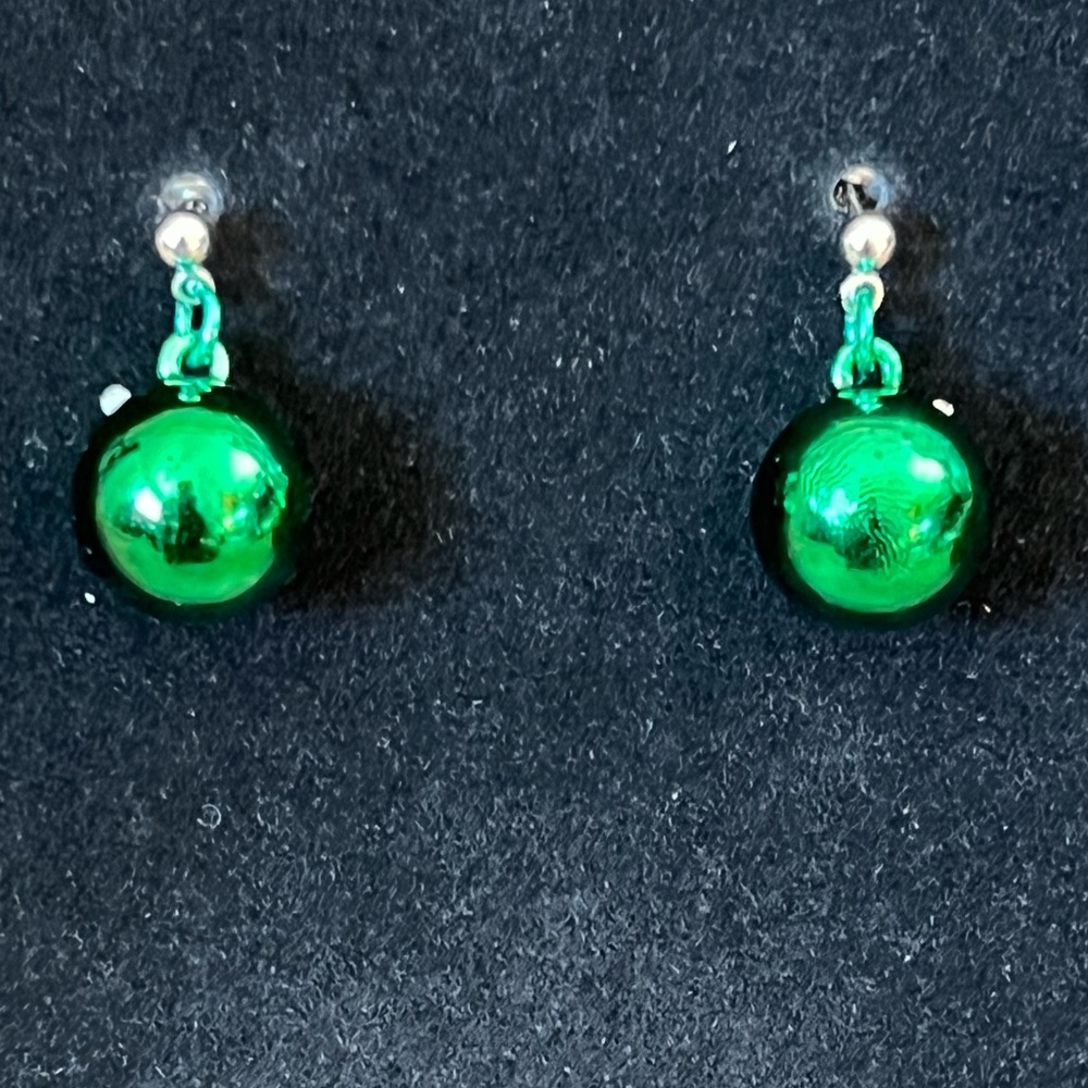 Handmade Small Ornament Earrings